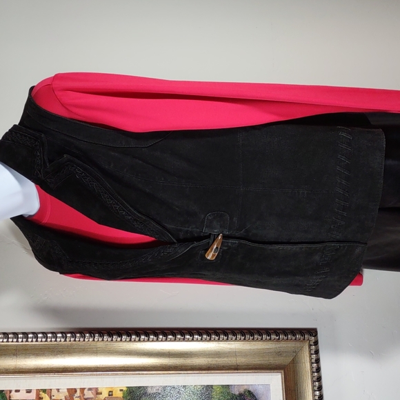 Peter Nygard Suede Vest - Picture 4 of 8